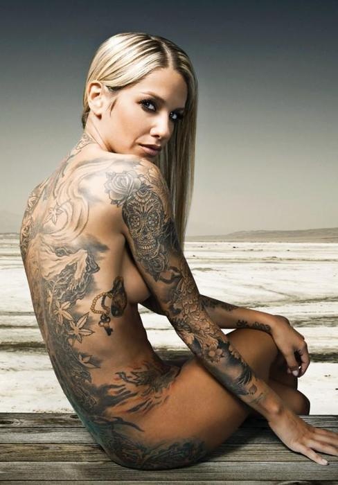 Pics naked girls of tattos